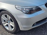 Gebraucht BMW 523 177 PS (130 kW) 2005 Silber Limousine