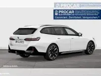 Gebraucht BMW 550 489 PS (359 kW) 2025 Weiß (alpinweiss iii) Kombi