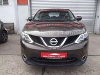 Gebraucht Nissan Qashqai Acenta 116 PS (85 kW) 2015 Bronze metallic SUV