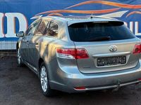 Gebraucht Toyota Avensis Executive 177 PS (130 kW) 2010 Silber Kombi