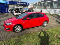 Gebraucht Opel Astra Selection 116 PS (85 kW) 2015 Rot Limousine