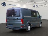 Gebraucht VW Crafter 177 PS (130 kW) 2024 Grau Van