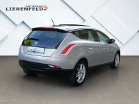 Gebraucht Lancia Delta 120 PS (88 kW) 2010 Schwarz Kleinwagen