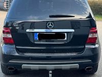 Gebraucht Mercedes ML500 306 PS (225 kW) 2006 Schwarz SUV