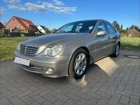 Gebraucht Mercedes C220 Elegance 150 PS (110 kW) 2005 Gold Limousine