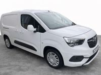 Gebraucht Opel Combo Edition 131 PS (96 kW) 2020 Jade weiss/arktis weiss Van / Kleinbus