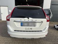 Gebraucht Volvo XC60 Summum 220 PS (161 kW) 2017 Weiß SUV