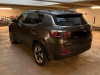 Gebraucht Jeep Compass Limited 140 PS (102 kW) 2017 Grau SUV