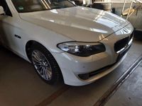 Gebraucht BMW 530 258 PS (189 kW) 2011 Weiß Kombi