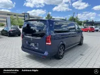 Gebraucht Mercedes V300 AMG 237 PS (174 kW) 2024 Sodalithblau met. Van / Kleinbus