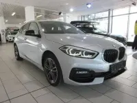 Gebraucht BMW 118 Sport Line 140 PS (102 kW) 2020 Glaciersilber metallic Kleinwagen