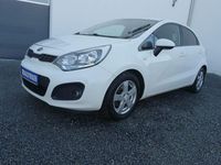 Gebraucht Kia Rio FIFA World Cup Edition 109 PS (80 kW) 2015 Weiß Limousine