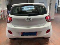 Gebraucht Hyundai i10 YES! 87 PS (63 kW) 2016 Polar white Kleinwagen