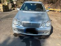 Second-hand Mercedes 220 2006 Andere farben Berlinǎ