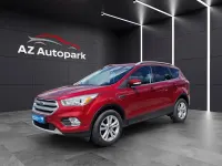 Używany Ford Kuga Cool & Connect 150 KM (110 kW) 2017 Czerwony SUV
