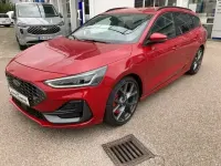 Używany Ford Focus ST 280 KM (205 kW) 2023 Czerwony Kombi