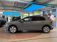 Gebraucht VW Golf VIII Life 116 PS (85 kW) 2024 Grau Limousine