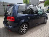 Gebraucht VW Touran Comfortline 140 PS (102 kW) 2011 Blau Van / Kleinbus
