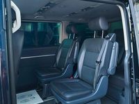 Second-hand VW T5 Highline 189 CP (139 kW) 2012 Negru Van