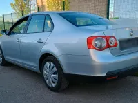 Gebraucht VW Jetta 102 PS (75 kW) 2006 Silber Limousine