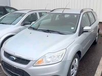 Gebraucht Ford Focus Ambiente 101 PS (74 kW) 2010 Silber Kombi