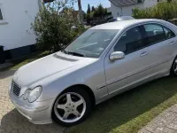 Gebraucht Mercedes C220 143 PS (105 kW) 2003 Silber Limousine