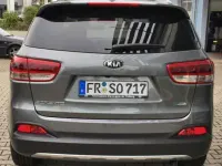 Gebraucht Kia Sorento Spirit 200 PS (147 kW) 2017 Andere farbe metallic SUV