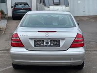 Gebraucht Mercedes E240 177 PS (130 kW) 2004 Silber Limousine