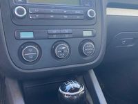 Gebraucht VW Jetta 116 PS (85 kW) 2006 Blau Limousine