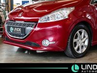Gebraucht Peugeot 208 Active 82 PS (60 kW) 2014 Rot Kleinwagen