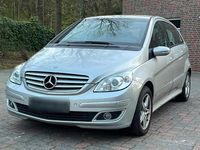 Gebraucht Mercedes B200 140 PS (102 kW) 2006 Silber Van / Kleinbus