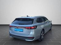 Gebraucht VW Passat Business 150 PS (110 kW) 2025 Oyster silver metallic (metallic) Kombi