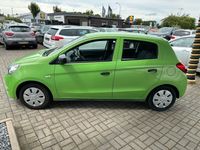 Gebraucht Mitsubishi Space Star Classic Collection 71 PS (52 kW) 2015 Grün Kleinwagen