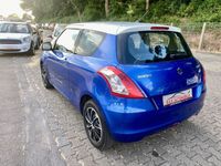 Gebraucht Suzuki Swift 94 PS (69 kW) 2014 Blau Kleinwagen