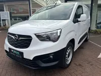 Gebraucht Opel Combo Edition 131 PS (96 kW) 2021 Jade weiß Van / Kleinbus