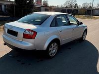 Gebraucht Audi A4 102 PS (75 kW) 2002 Silber Limousine