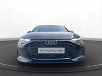 Gebraucht Audi A3 Sport 116 PS (85 kW) 2025 Schwarz Limousine