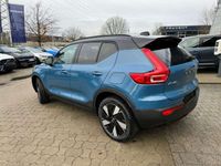 Gebraucht Volvo XC40 Plus 175 kW (238 PS) 2024 Fjord blue metallic/kontrastda SUV