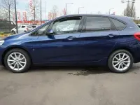 Używany BMW 225 Advantage 224 KM (164 kW) 2018 Niebieski Minivan