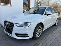 Gebraucht Audi A3 110 PS (80 kW) 2015 Weiß Kleinwagen