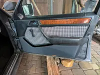 Gebraucht Mercedes E230 135 PS (99 kW) 1991 Grau Limousine