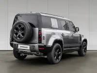 Gebraucht Land Rover Defender SE Dynamic 405 PS (297 kW) 2023 Eiger grey SUV