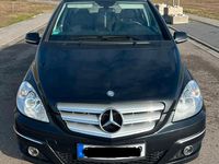 Gebraucht Mercedes B200 135 PS (99 kW) 2010 Schwarz Van / Kleinbus