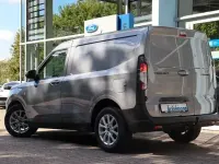Gebraucht Ford Transit Limited 101 PS (74 kW) 2024 Silber Limousine