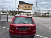 Gebraucht Ford Fiesta Ambiente 60 PS (44 kW) 2003 Rot Kleinwagen