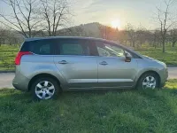 Gebraucht Peugeot 5008 Business-Line 111 PS (81 kW) 2012 Silber Van / Kleinbus