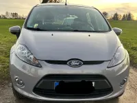 Używany Ford Fiesta Trend 60 KM (44 kW) 2012 Szary Sedan/Limuzyna