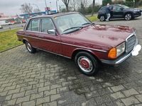 Gebraucht Mercedes 200 60 PS (44 kW) 1980 Rot Limousine