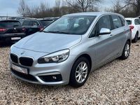 Gebraucht BMW 218 Basis 136 PS (100 kW) 2016 Glaciersilber metallic Limousine