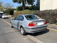 Gebraucht BMW 320 150 PS (110 kW) 1999 Silber Limousine